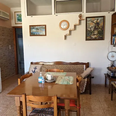Modern 1-bedroom With Bbq & Roof Garden Near