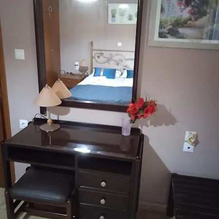 Modern 1-bedroom With Bbq & Roof Garden Near * ستالوس