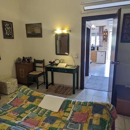 Modern 1-bedroom With Bbq & Roof Garden Near شقة